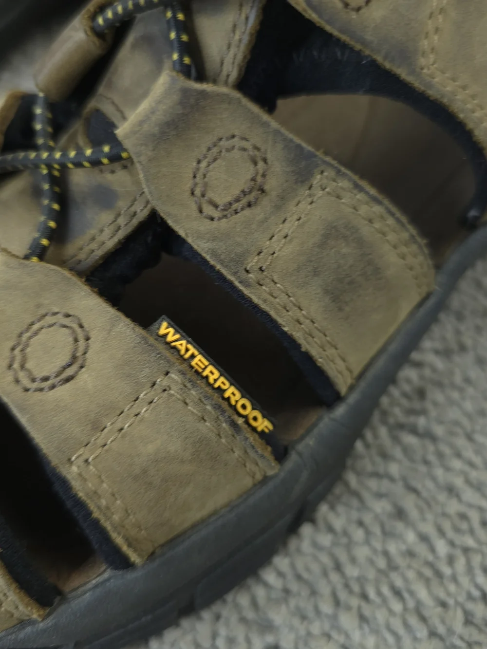 KEEN Newport Waterproof Leather Hiking Sandals Mens Size 9.5 Shoes Brown Outdoor